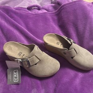 Papillio Birkenstock heeled sandal beige suede